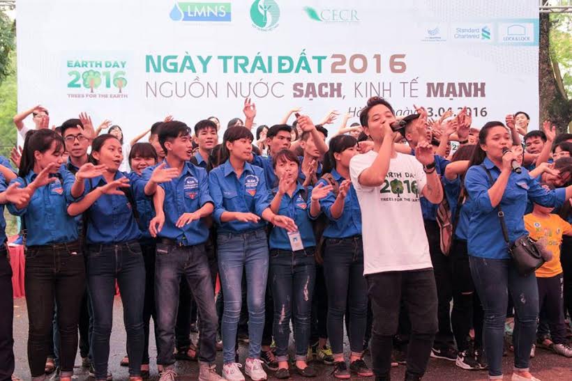 Hưởng[-]ứng[-]Ngày[-]Trái[-]đất[-]2016:[-]“Nguồn[-]nước[-]sạch,[-]Kinh[-]tế[-]mạnh”